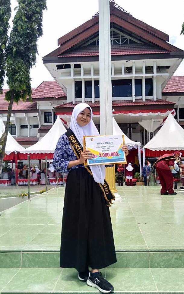 Penyerahan Penghargaan Duta Baca Tingkat Kota Palu