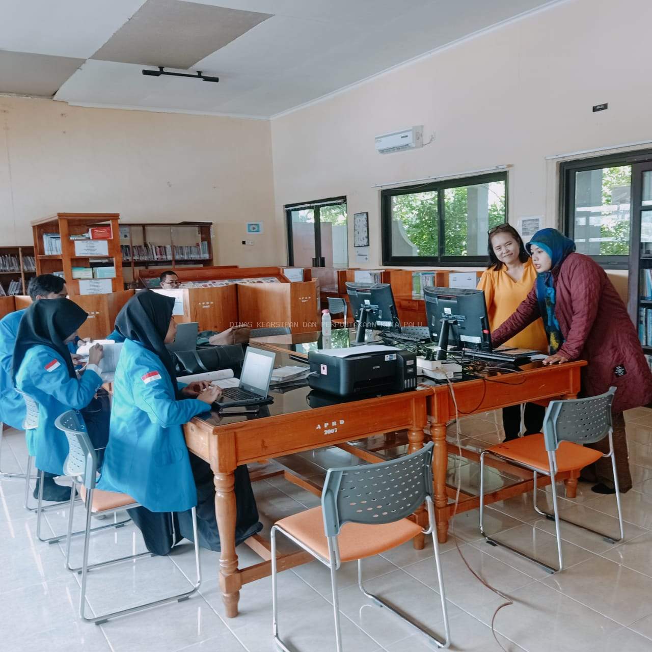 Pembinaan Perpustakaan di SMP Madani