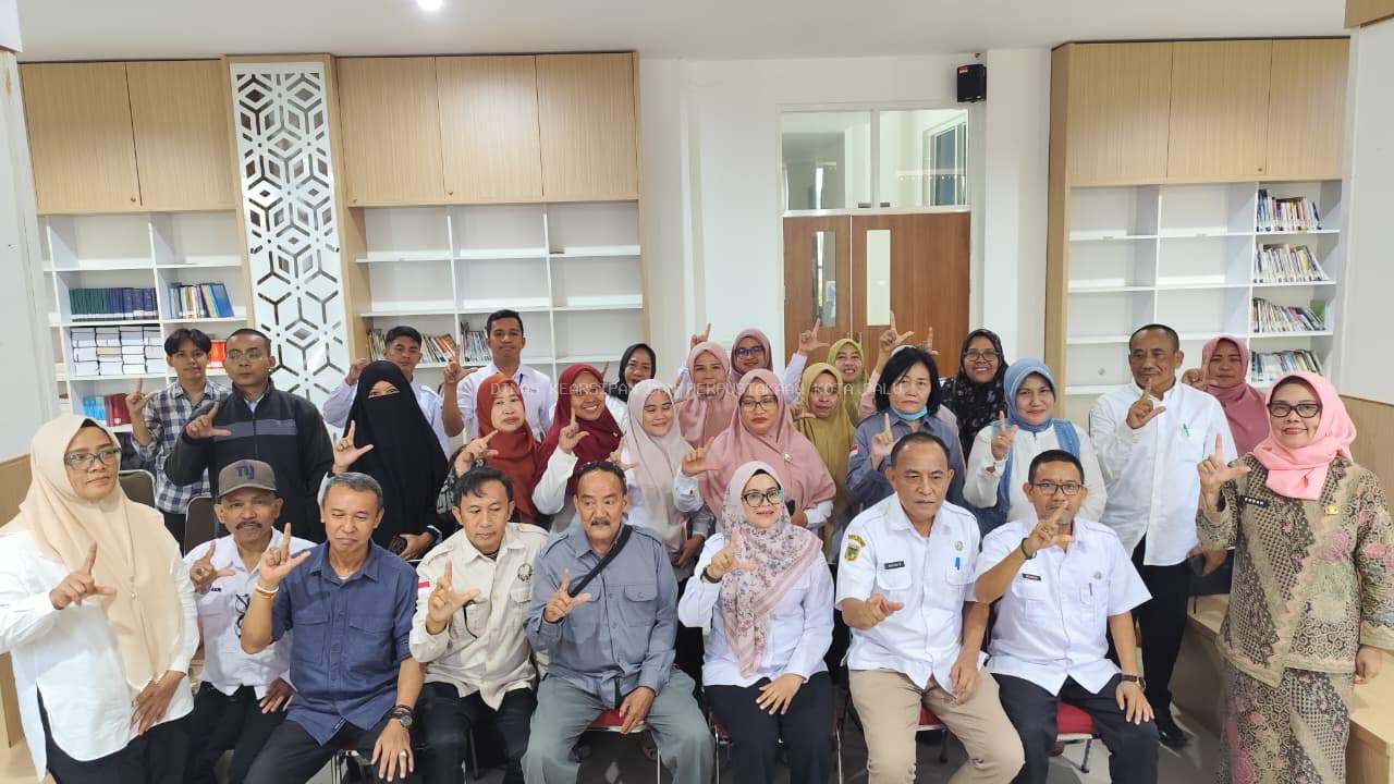 Dinas Kearsipan dan Perpustakaan Kota Palu Gelar FGD Pelestarian Bahan Pustaka